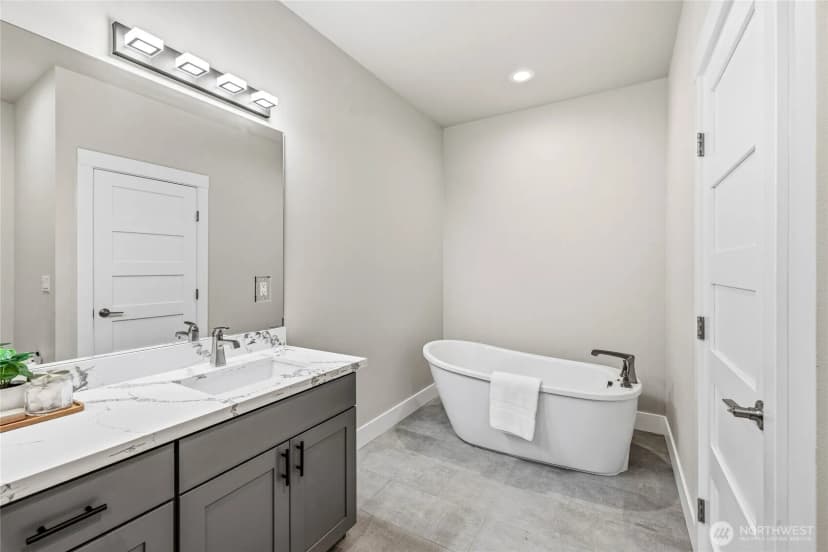 Property photo for 1725 Aaron Drive, Lynden photo 13
