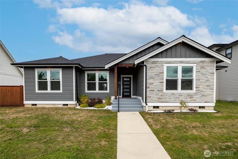 Property photo for 1725 Aaron Drive, Lynden photo 27