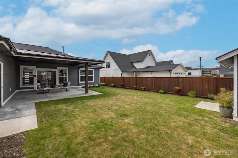 Property photo for 1725 Aaron Drive, Lynden photo 25