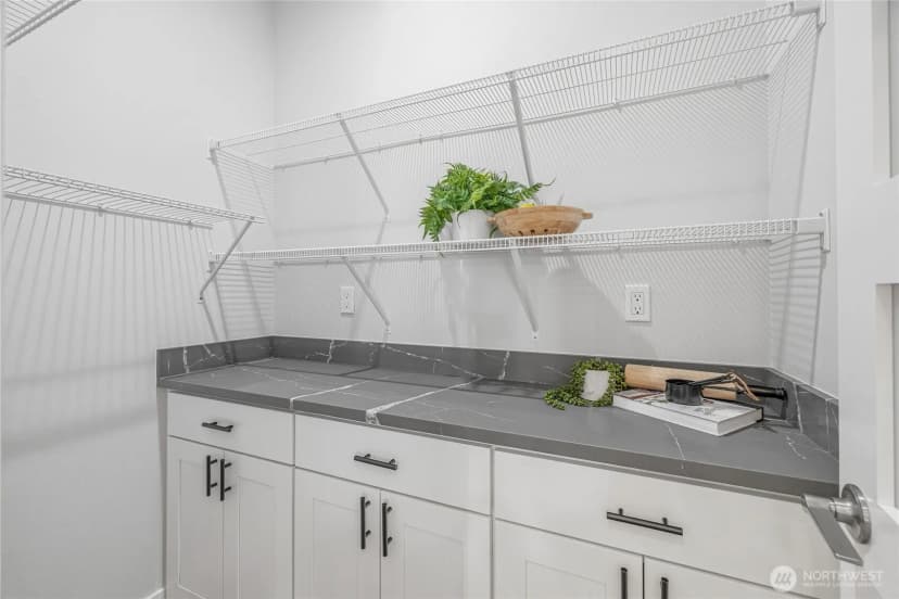 Property photo for 1725 Aaron Drive, Lynden photo 7