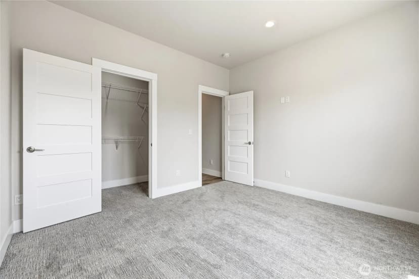 Property photo for 1725 Aaron Drive, Lynden photo 19