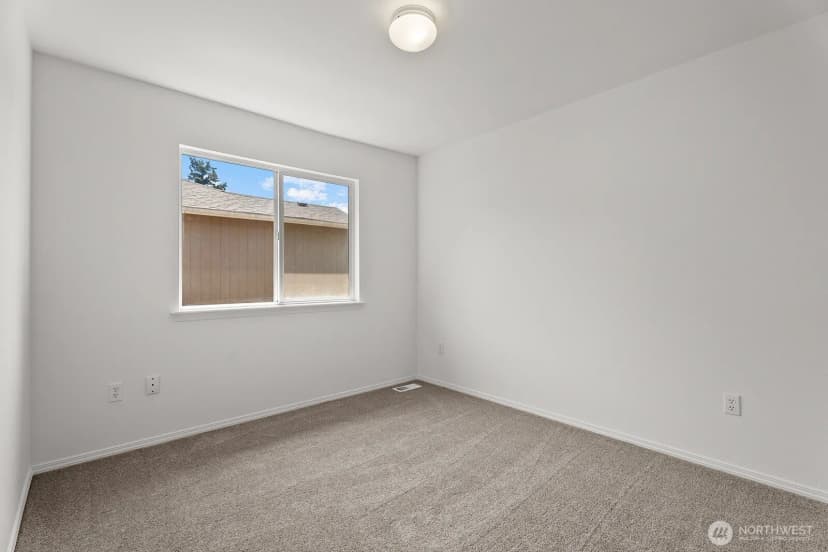 Property photo for 2707 S 268th Place, Kent photo 23