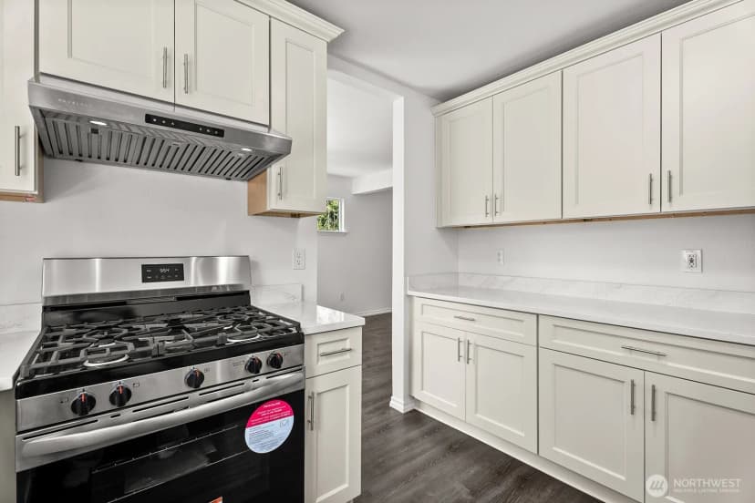 Property photo for 2707 S 268th Place, Kent photo 11