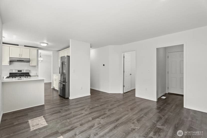 Property photo for 2707 S 268th Place, Kent photo 16