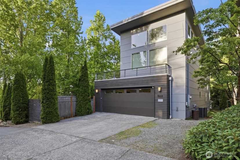 Property photo for 1533 38th Avenue E, Seattle photo 40