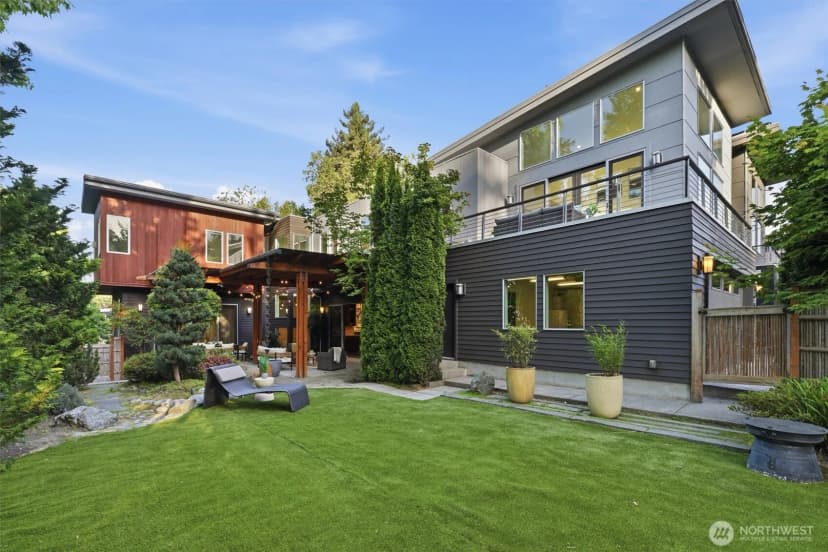 Property photo for 1533 38th Avenue E, Seattle photo 38