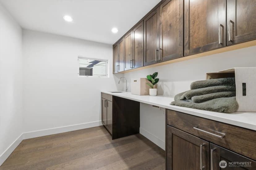 Property photo for 1533 38th Avenue E, Seattle photo 16