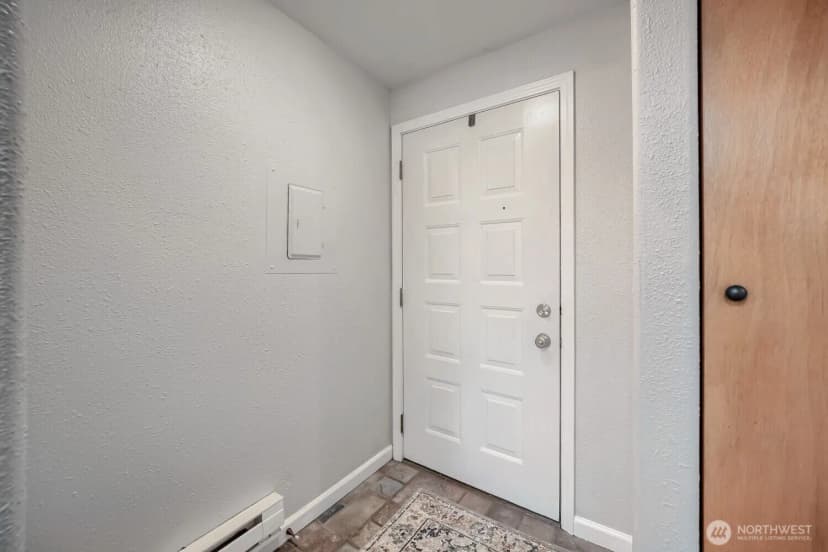 Property photo for 1102 8th Street Ne #a-3, Auburn photo 3