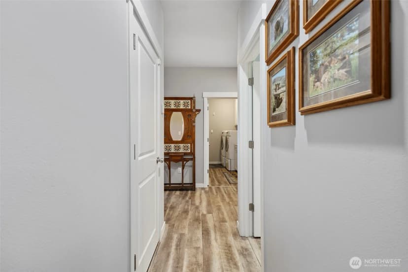 Property photo for 1720 River Walk Lane, Burlington photo 7
