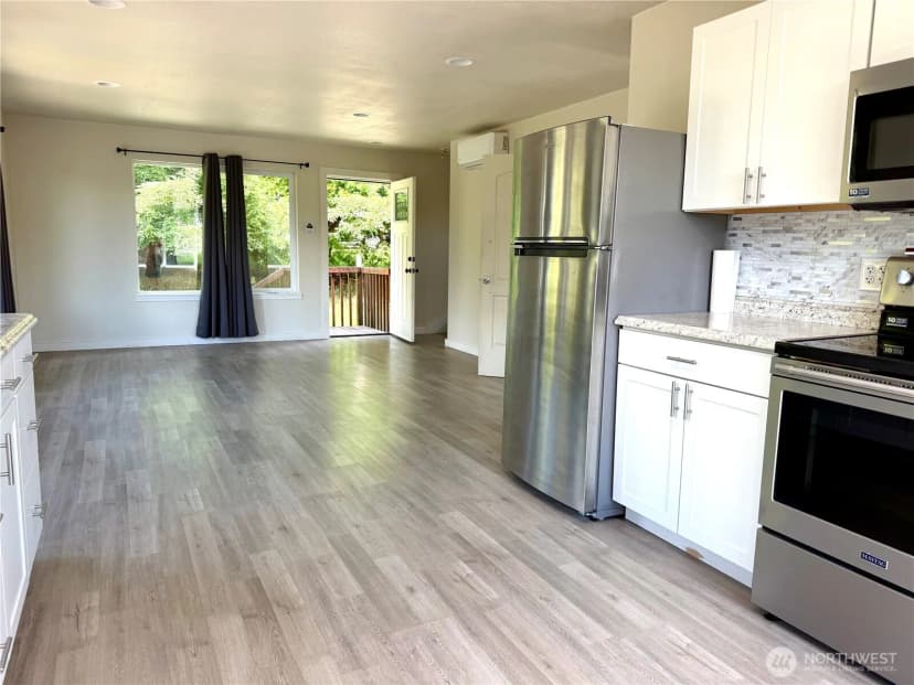 Property photo for 28 N Jacobson Road, Cathlamet photo 21
