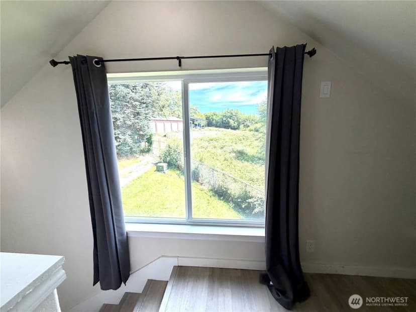 Property photo for 28 N Jacobson Road, Cathlamet photo 31