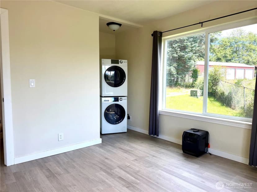 Property photo for 28 N Jacobson Road, Cathlamet photo 25