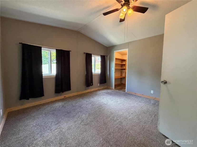 Property photo for 28 N Jacobson Road, Cathlamet photo 6