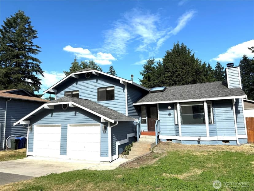 Property photo for 18604 131st Avenue Se, Renton photo 2