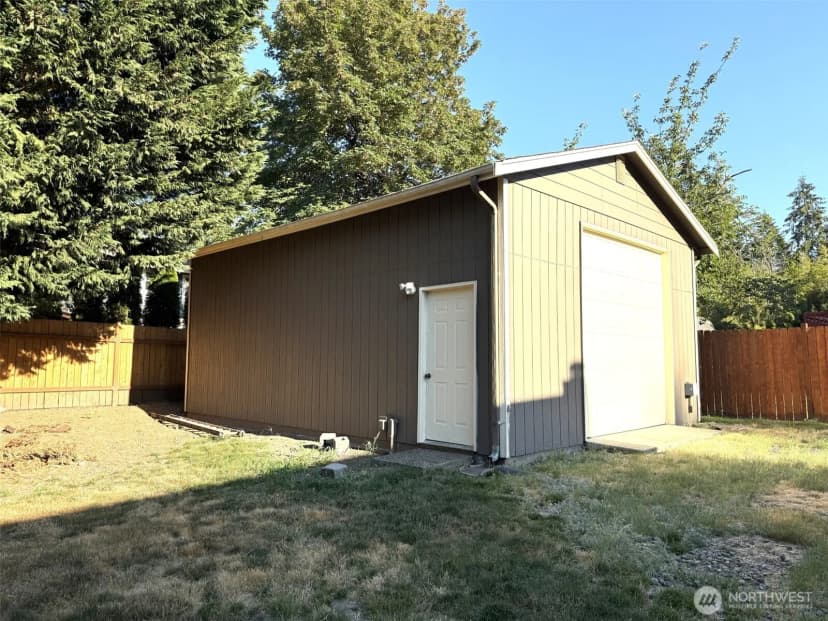 Property photo for 18604 131st Avenue Se, Renton photo 24