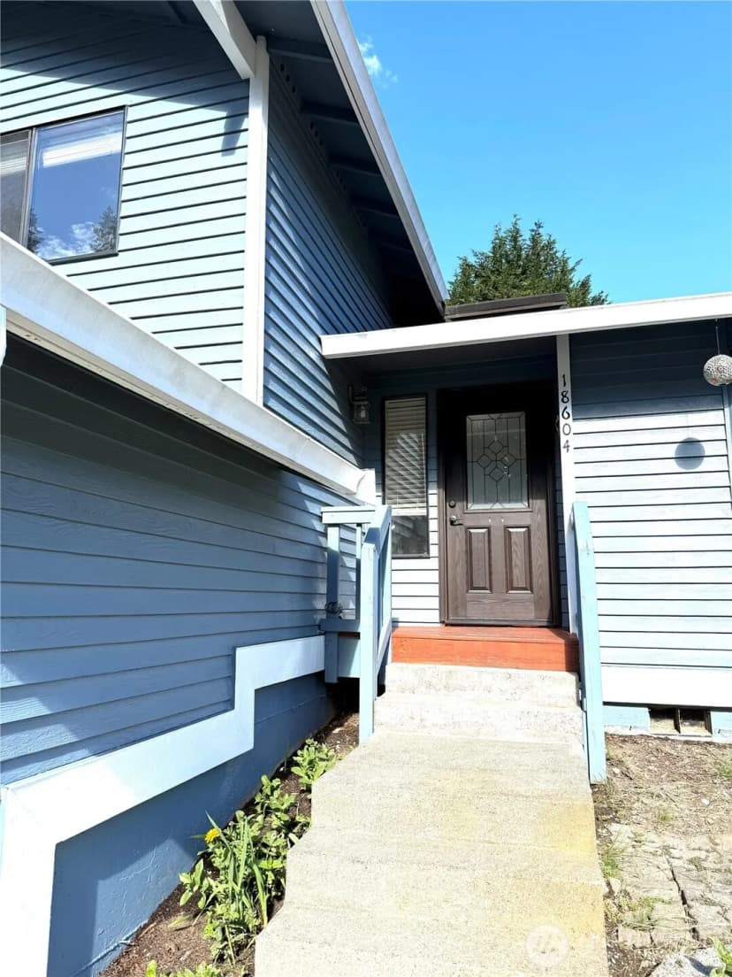 Property photo for 18604 131st Avenue Se, Renton photo 3