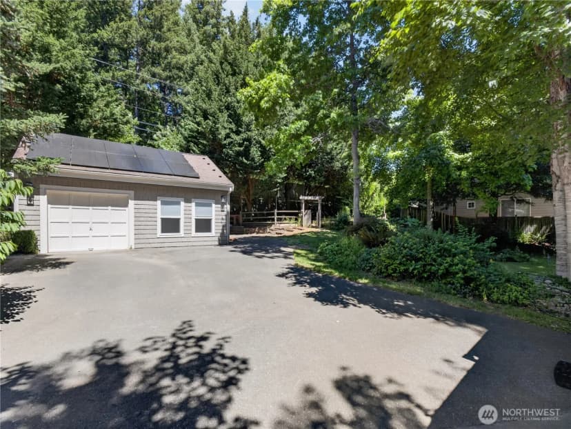 Property photo for 420 222nd Avenue Ne, Sammamish photo 7