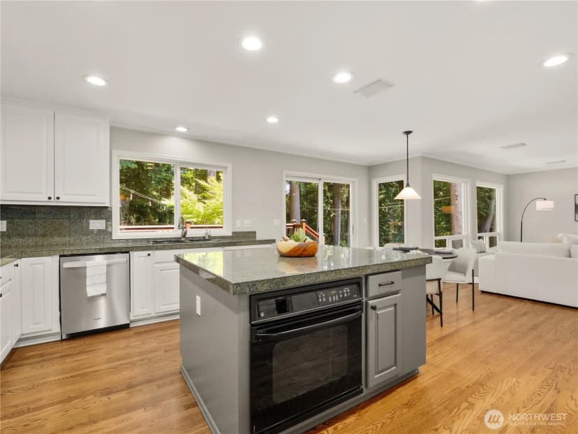 Property photo for 23420 Se 28th Court, Sammamish photo 13