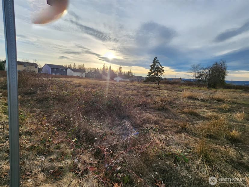 Property photo for 8420 83rd Avenue Ne, Marysville photo 12