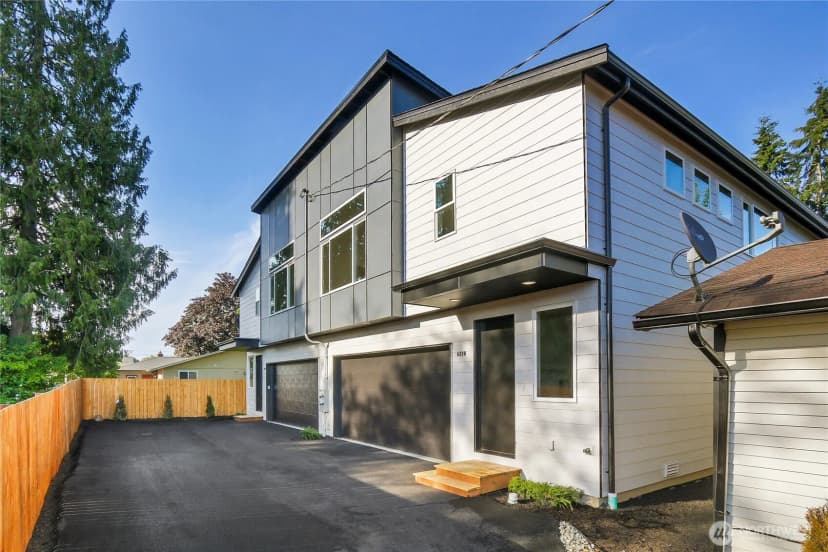 Property photo for 629 107th Place Sw #a, Everett