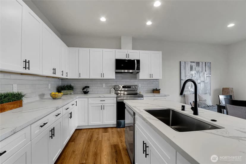 Property photo for 629 107th Place Sw #a, Everett photo 11