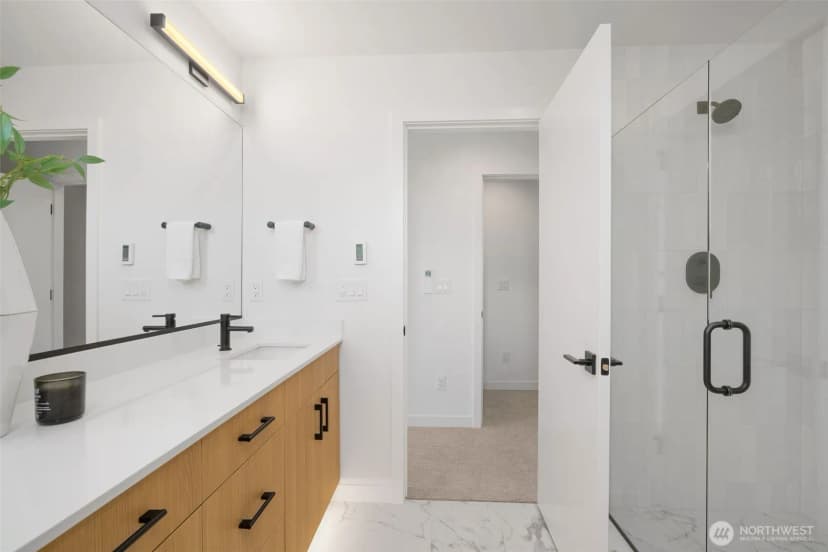 Property photo for 4408 A 50th Avenue S, Seattle photo 9