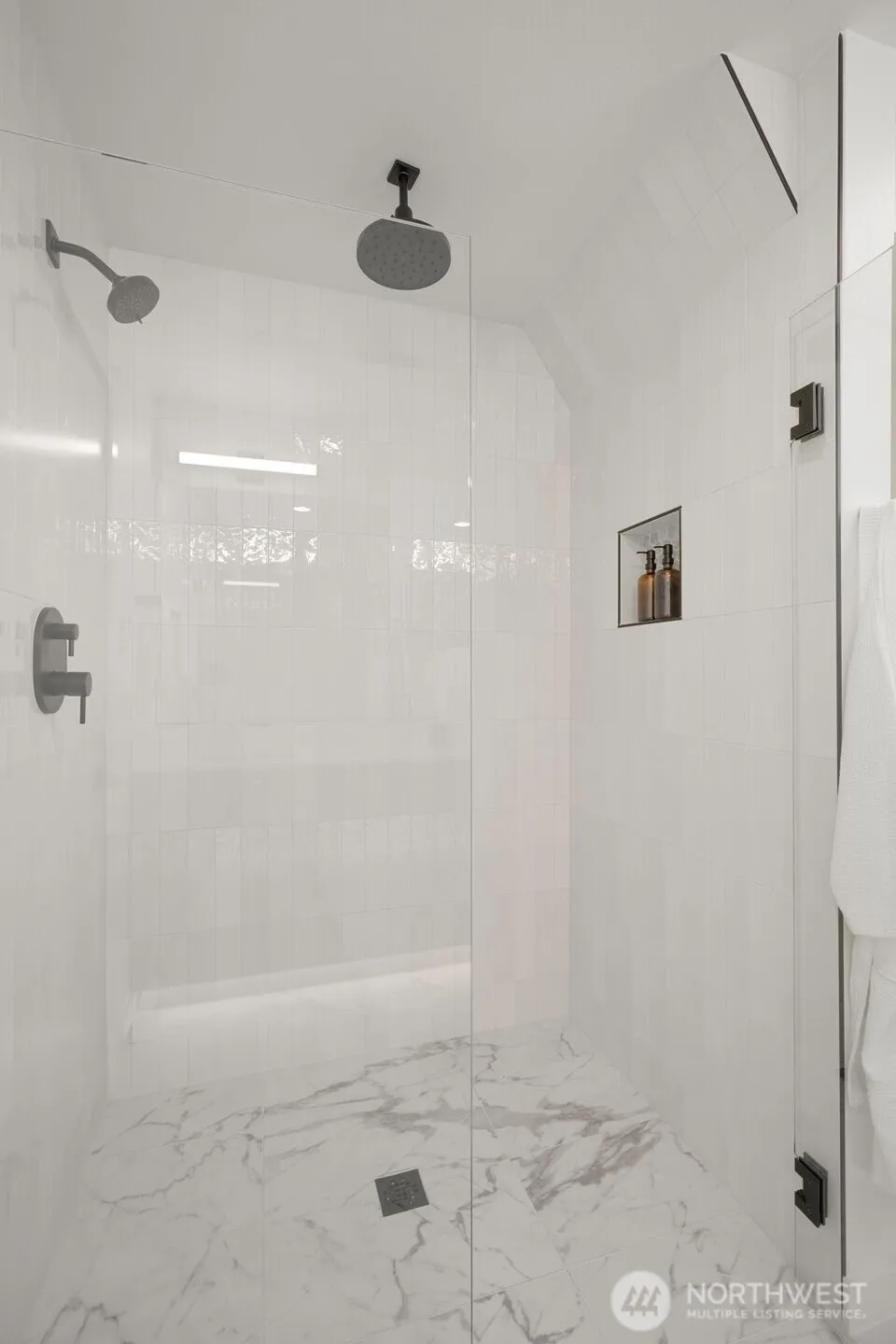 Property photo for 4408 A 50th Avenue S, Seattle photo 11