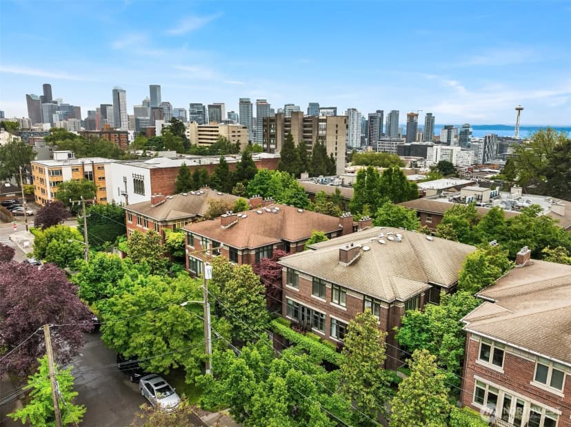 Property photo for 725 Harvard Avenue E, Seattle photo 35