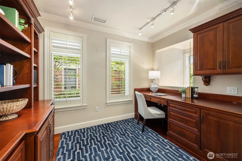 Property photo for 725 Harvard Avenue E, Seattle photo 19