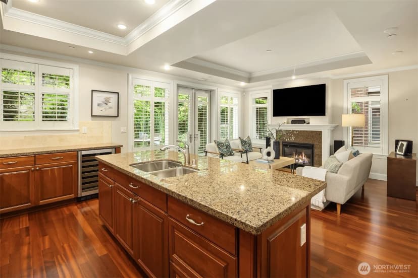 Property photo for 725 Harvard Avenue E, Seattle photo 13