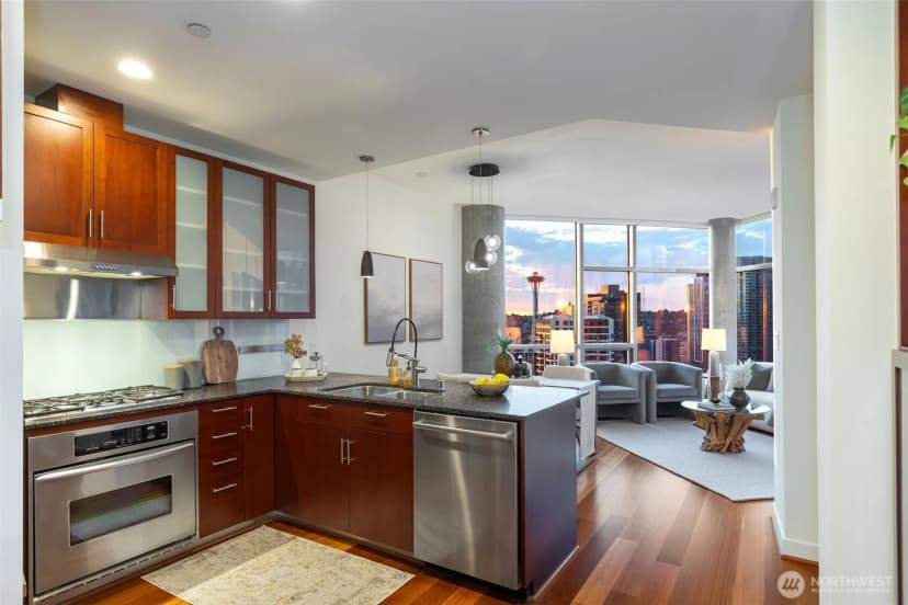 Property photo for 2033 2nd Avenue #2104, Seattle photo 9