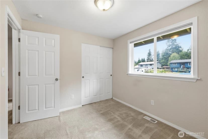 Property photo for 5713 187th Avenue E, Lake Tapps photo 12