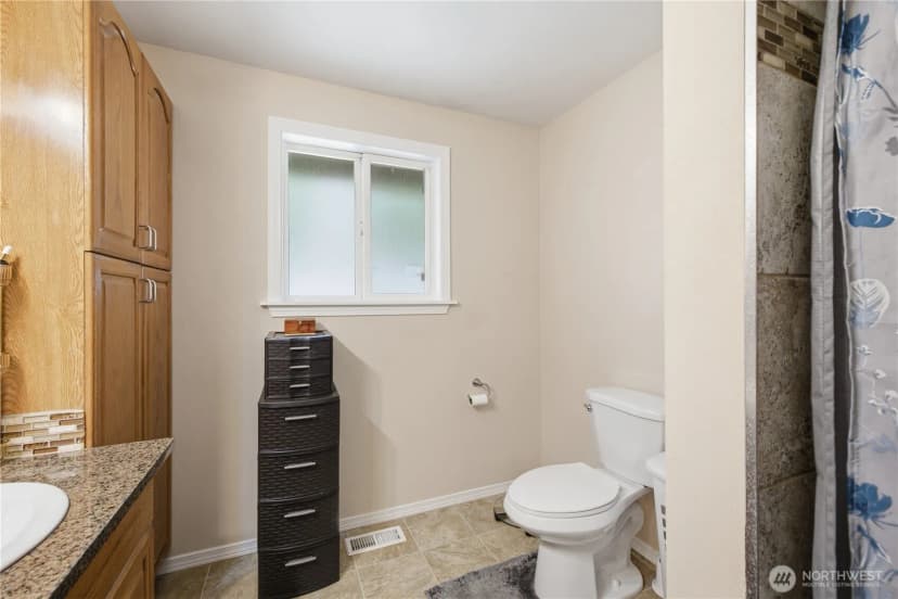 Property photo for 5713 187th Avenue E, Lake Tapps photo 15