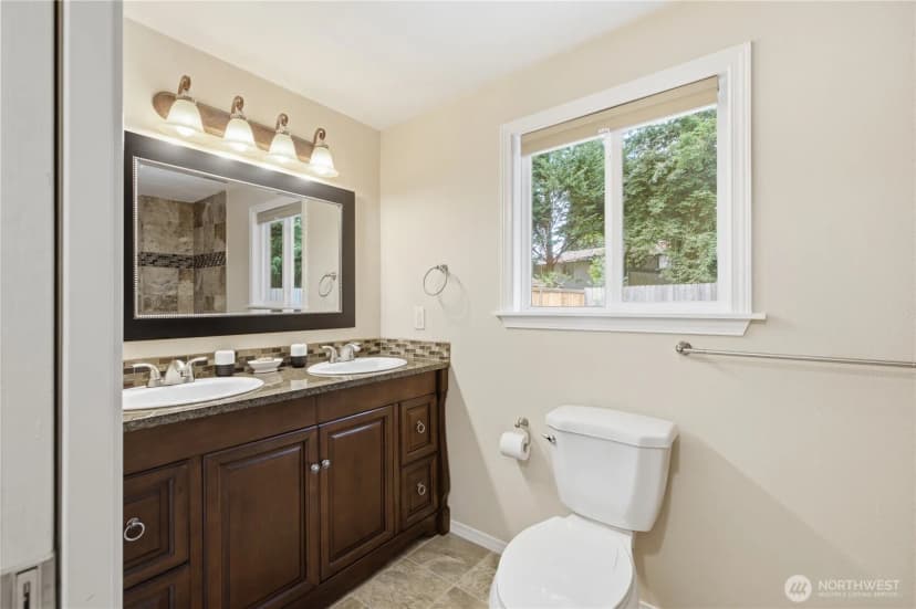 Property photo for 5713 187th Avenue E, Lake Tapps photo 10