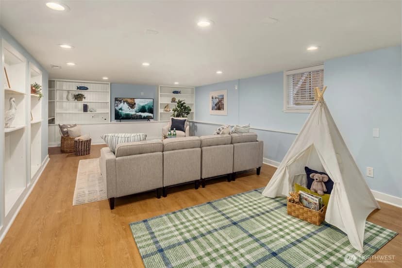 Property photo for 4319 Ne 44th Street, Seattle photo 32