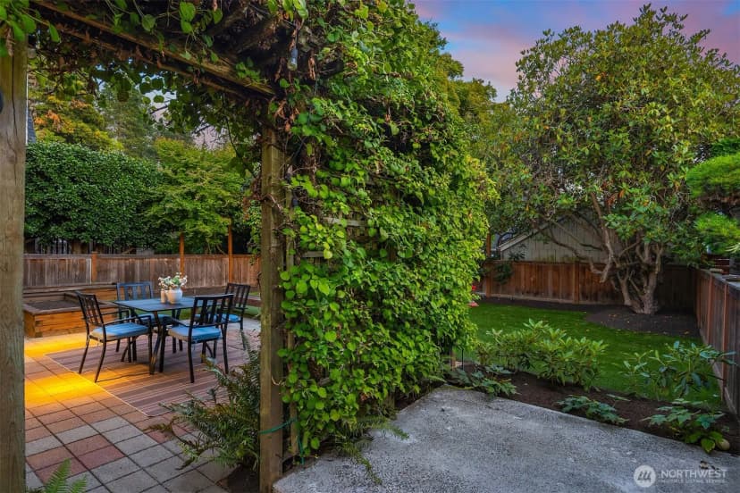 Property photo for 4319 Ne 44th Street, Seattle photo 16