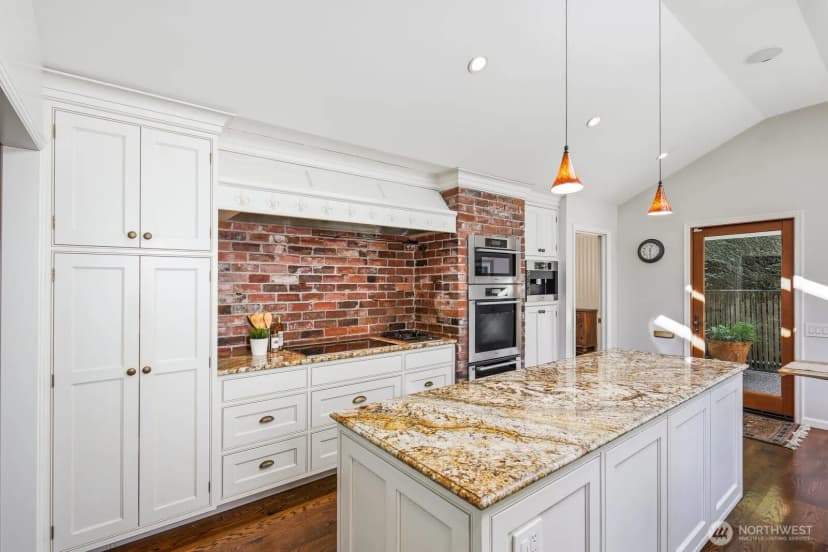 Property photo for 2109 38th Avenue E, Seattle photo 11