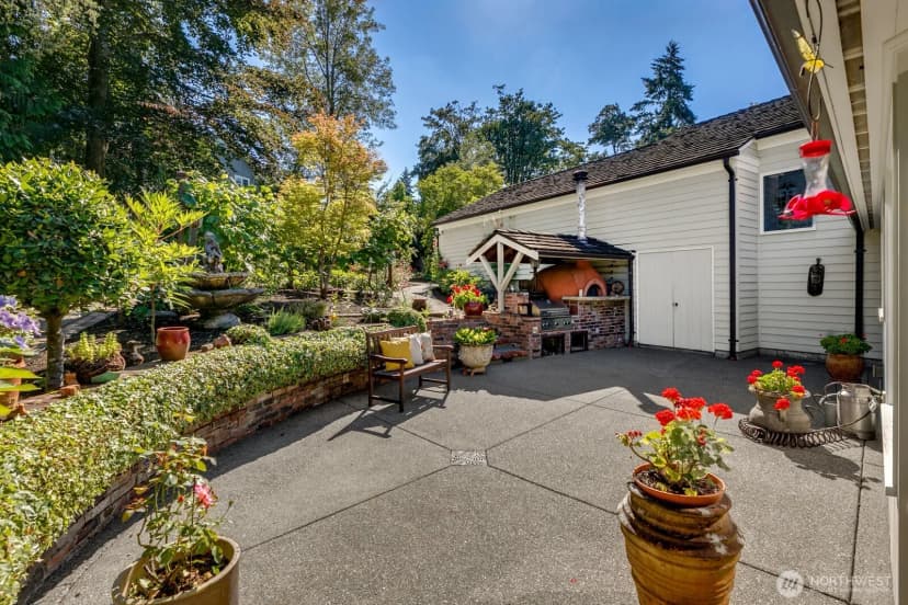 Property photo for 2109 38th Avenue E, Seattle photo 29