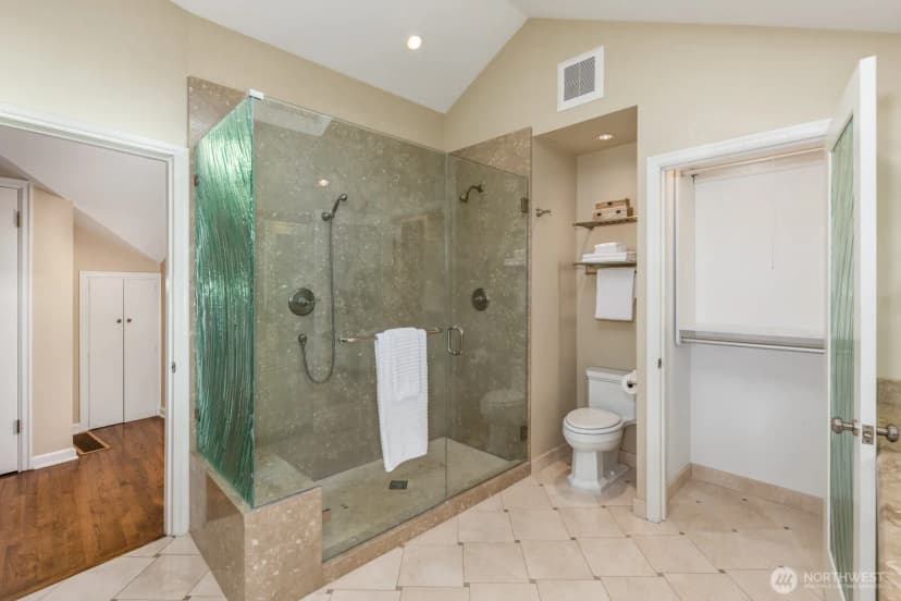 Property photo for 2109 38th Avenue E, Seattle photo 25