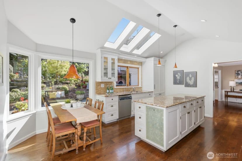 Property photo for 2109 38th Avenue E, Seattle photo 9
