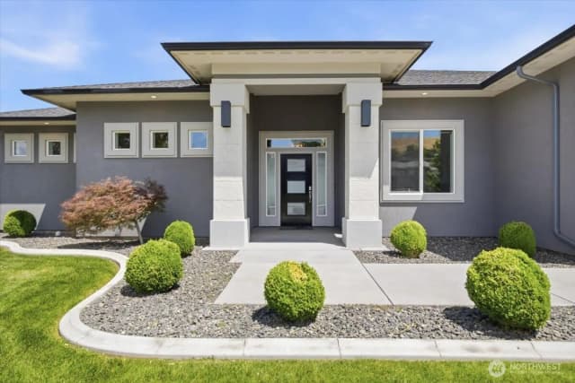 Property photo for 5483 S Kent Street, Kennewick photo 3