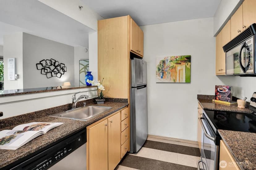 Property photo for 425 23rd Avenue S #a006, Seattle photo 11