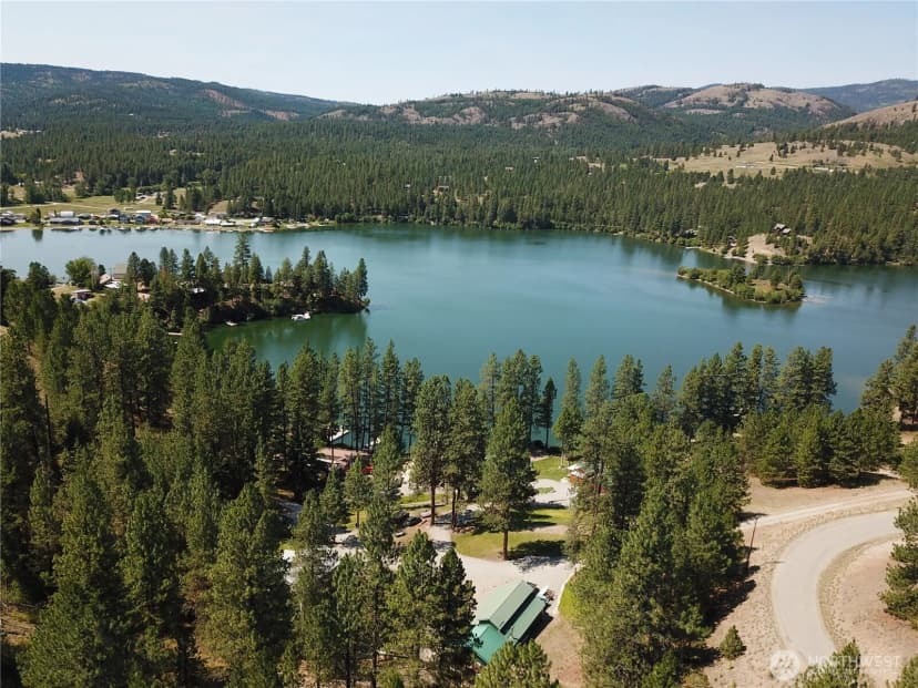 Property photo for 10 Wayland Cove Road, Republic