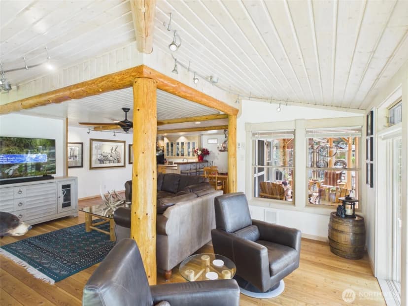 Property photo for 10 Wayland Cove Road, Republic photo 9