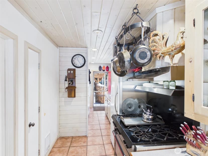 Property photo for 10 Wayland Cove Road, Republic photo 12