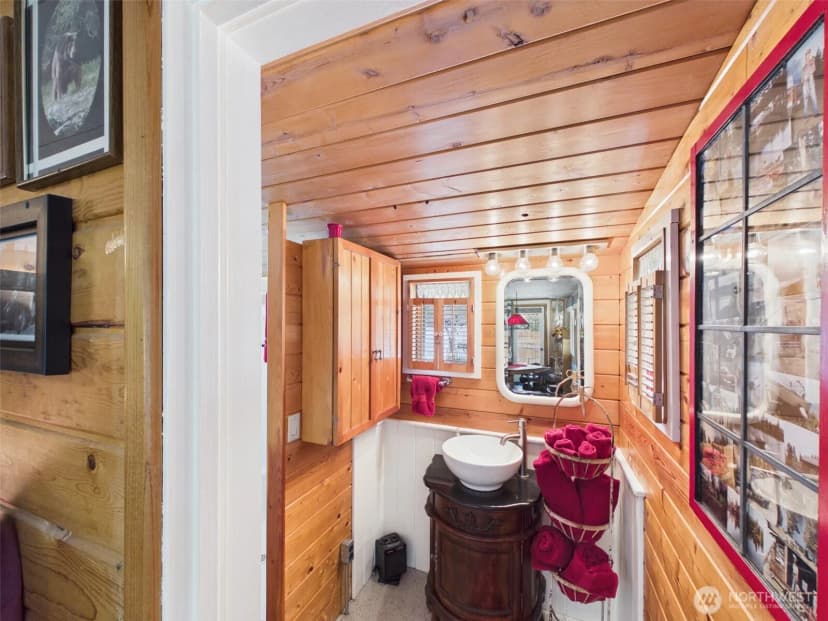 Property photo for 10 Wayland Cove Road, Republic photo 26