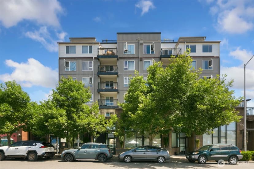 Property photo for 12334 31st Avenue Ne #202, Seattle photo 25
