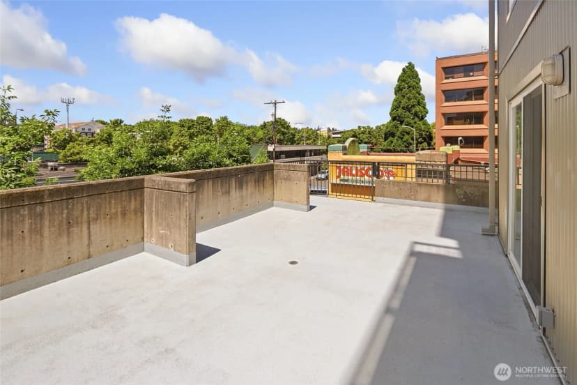 Property photo for 12334 31st Avenue Ne #202, Seattle photo 24