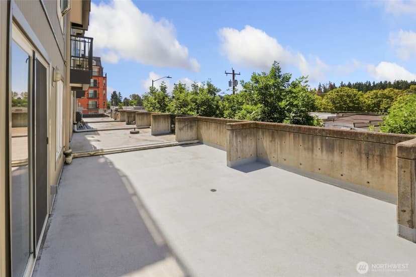 Property photo for 12334 31st Avenue Ne #202, Seattle photo 22