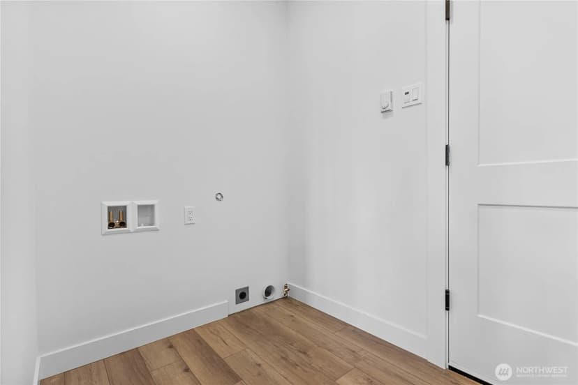 Property photo for 317 W 3rd Street, Everson photo 32
